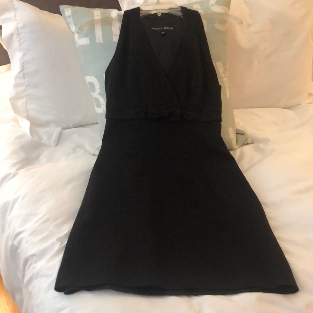 Laundry by Shelli Segal Black sleeveless Cocktail Dress: size 2 - side zipper